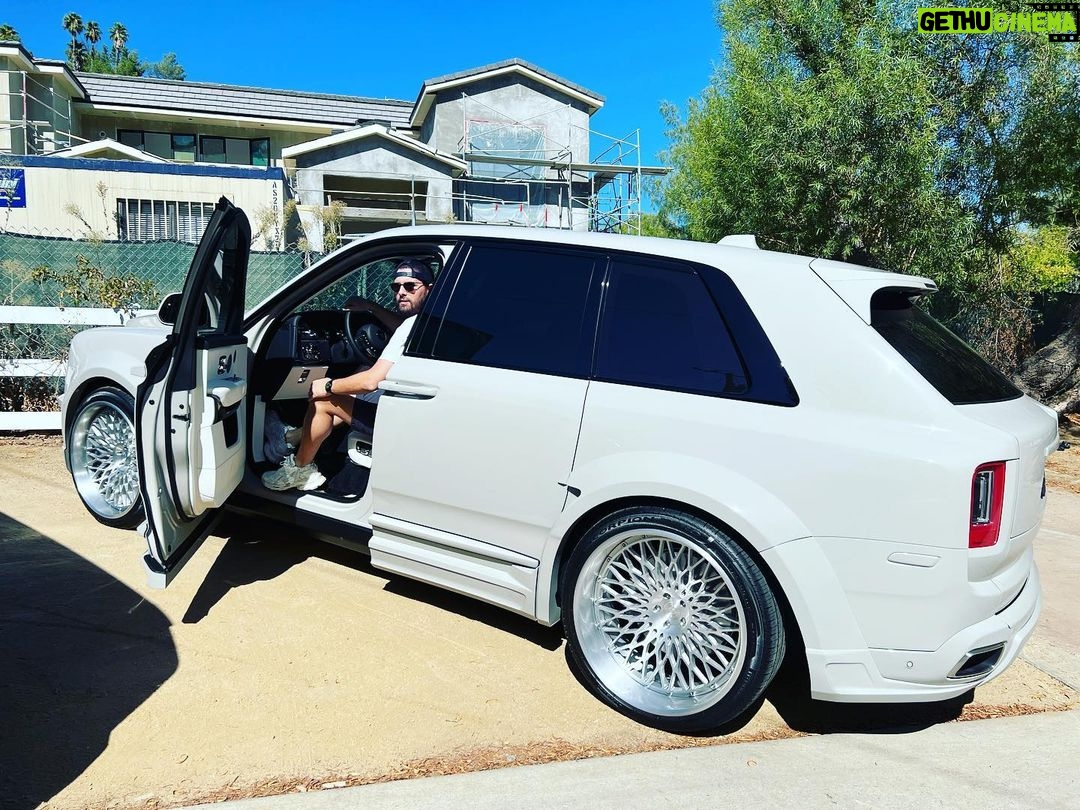 Scott Disick Instagram - Another house almost done! Time 2 sell