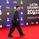 Sebastián Yatra Instagram – Mucho amor en Latin Grammys 🤍🖤🎼 Sevilla, España