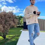 Sebastián Yatra Instagram - empezaría por una canción de amor ☕️ Madrid, Spain