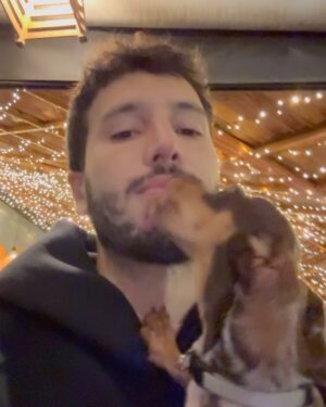Sebastián Yatra Instagram - sigan a @mr.chokis