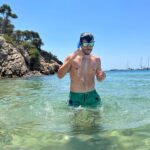 Sebastián Yatra Instagram - Un poquito de sol antes del último show del verano 🐠⛰️ Calella de Palafrugell