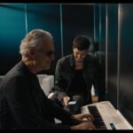 Sebastián Yatra Instagram - SI NO HUBIERA GRABADO ESTE MOMENTO, NADIE ME LO CREERÍA 🥹🎼 @andreabocelliofficial , @sebastianyatra - Bésame Mucho Sevilla, España
