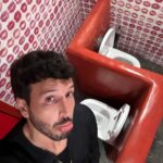 Sebastián Yatra Instagram - es normal el movimiento de mis pies en el último video? 🐡🦑 Ibiza