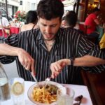 Sebastián Yatra Instagram - Todo gira entorno a _______ 🥖🥩🍨🍟🇫🇷 Saint-Germain-des-Prés