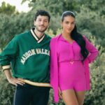 Sebastián Yatra Instagram - MaÑANA sale EnERGÍA BaCANA donde dirigí a @georginagio en su primer videoclip 😎✨⚡️🌼📽️y por supuestos las queridas💛! YA PUEDEN HACER PRE SAVE!! #energíabacana 🍃🧘🏻‍♀️👌🏻