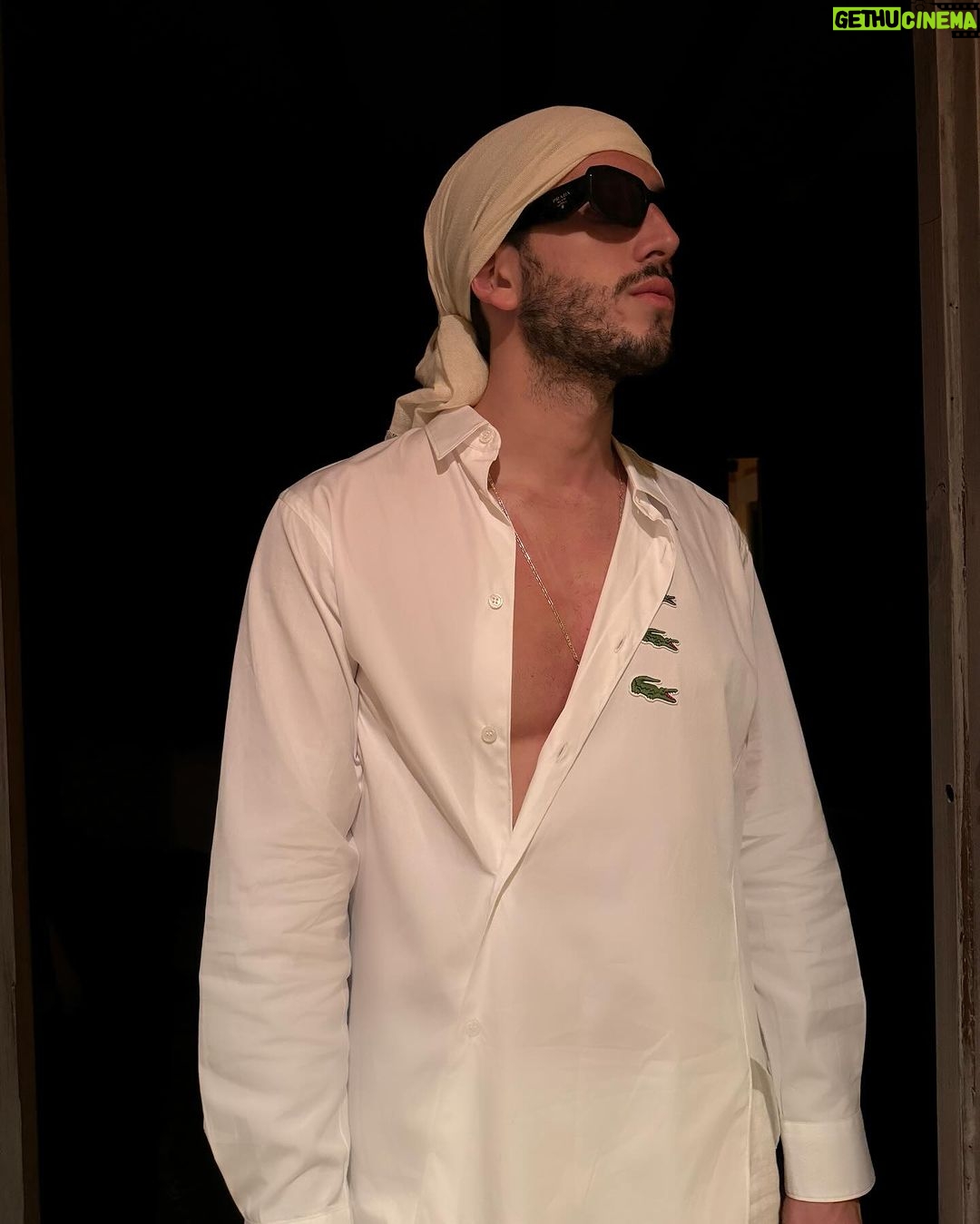 Sebastián Yatra Instagram - primera del 24 🪽 Punta del Este