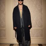 Sebastián Yatra Instagram - y si me visto así todos los días? @etro Milano, Italia