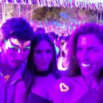 Sebastián Yatra Instagram – Hoy cierro uno de los años más bonitos de mi vida, donde me di el espacio de vivir experiencias diferentes a la música… antes mi vida era ser cantante, ahora son muchas más cosas que eso, y me parece bonito… recargado estoy, listo para volverles a compartir muchas nuevas canciones y girar, girar, girar (por donde ustedes quieran que vaya) , viene álbum en el 2024, pero más importante que eso.. FELIZ AÑO PARA TODOS ✨✨✨❤️❤️❤️ de verdad que LOS AMO, somos todos parte de lo mismo 🙏🏻💫✨🥹 Punta del Este, Uruguay