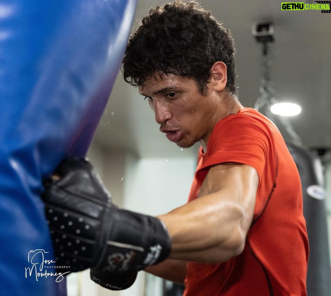 Sebastian Fundora Instagram - There’s always work to be done 👷🏽♂️ #april8th #toweringinferno @showtimeboxing @dignityhealthsp Dignity Health Sports Park