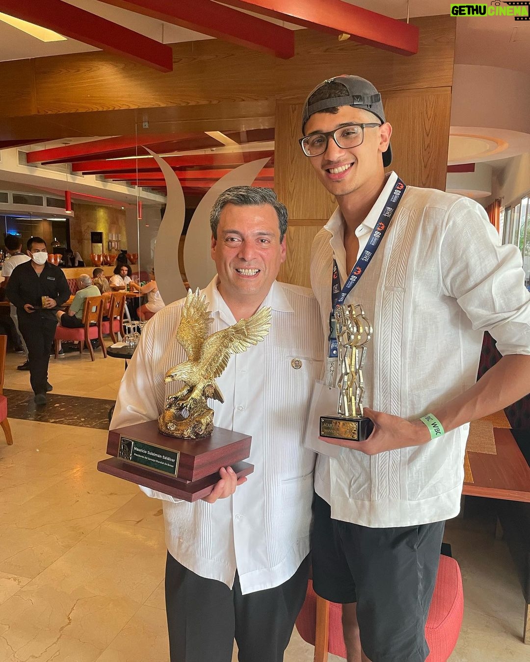 Sebastian Fundora Instagram - I’d like to take the time to thank my WBC family for inviting my sister and Pops and I to this year’s convention. It was truly a blessing to experience it with the people I love! Can’t wait for the next!!! 🔰🔰 #wbcconvention2022 Mexico City, Mexico