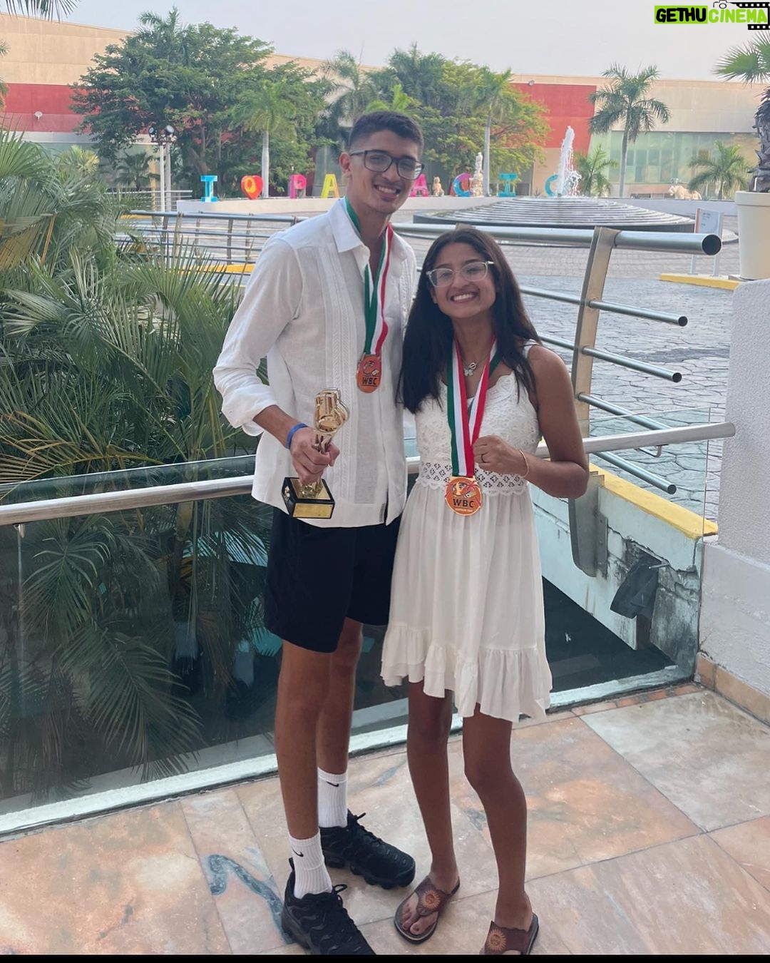 Sebastian Fundora Instagram - I’d like to take the time to thank my WBC family for inviting my sister and Pops and I to this year’s convention. It was truly a blessing to experience it with the people I love! Can’t wait for the next!!! 🔰🔰 #wbcconvention2022 Mexico City, Mexico