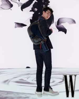 Sehun Instagram - DIOR AND SACAI
#diorsacai @Dior @mrkimjones