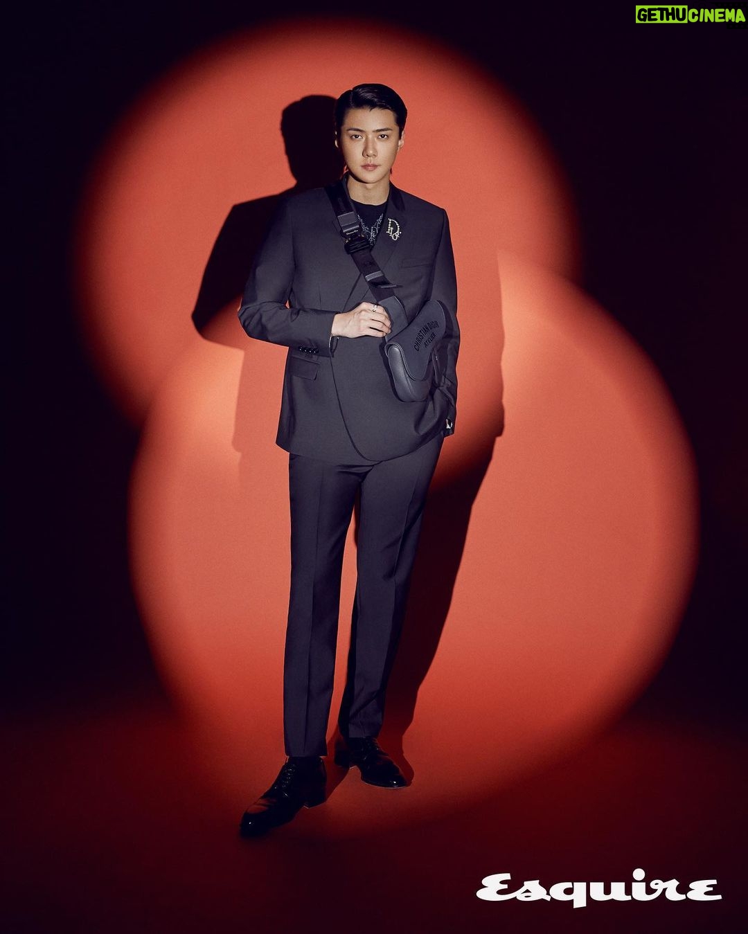 Sehun Instagram - #광고 @dior #dior #DiorWinter20 @mrkimjones @esquire.korea