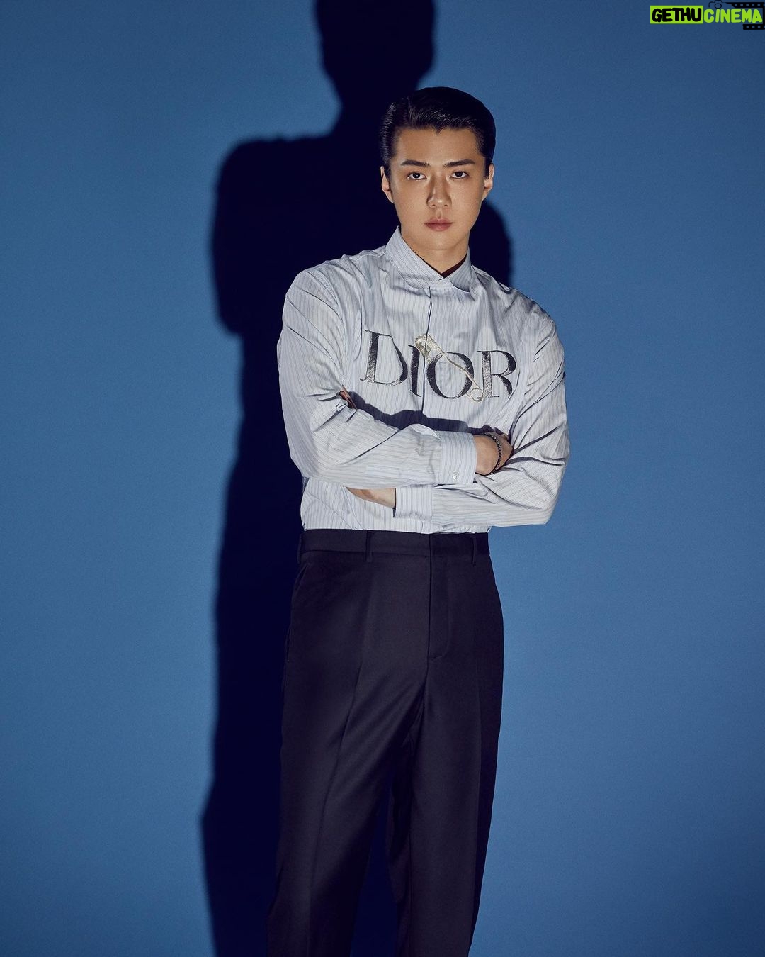 Sehun Instagram - #광고 @dior #dior #DiorWinter20 @mrkimjones @esquire.korea