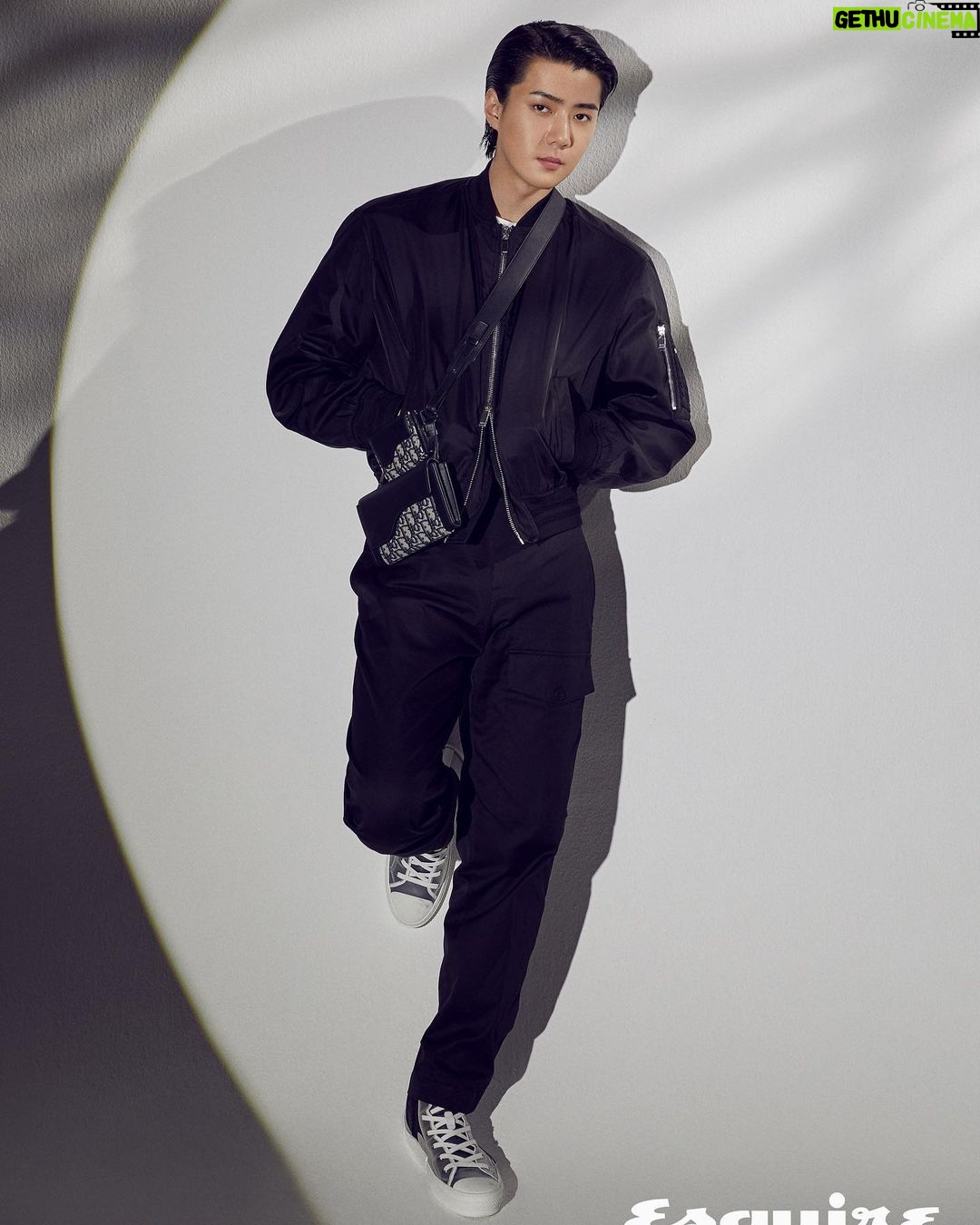 Sehun Instagram - #광고 @dior #dior #DiorWinter20 @mrkimjones @esquire.korea