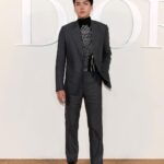 Sehun Instagram - Looking exceptionally dapper in the desert, @OohSehun, Dior ambassador in Korea, joined the ranks of #StarsinDior attending the recently-ended #DiorMenFall 2023 by @MrKimJones nighttime show at the Giza pyramid complex, Egypt. The Pyramids of Giza