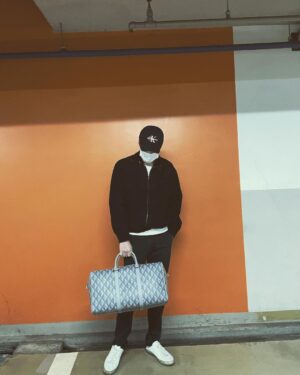 Sehun Instagram - @Dior @MrKimJones #DiorSummer22 #DiorSki #광고