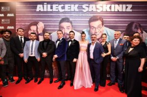 Selçuk Aydemir Instagram - Ailecek Şaşkınız galası da "sektörden arkadaşlar" kitabında kendine ciddi yer ayırdı burdan yazıp harcamayayım :)
Ailecek Şaşkınız yarın sinemalarda. @onaydurgun 
@ahmtkural @muratcemcir @caglarertugrul @necati_kocabay @saadetisilaksoy @bihterdincel @mcengizbozkurt @gnykrcgl @osmankaba @okanhas @umutmuavci @denizerayvaz @erdalsahin__ @konuralpkocoglu @cemilsahin___ @selimcetintas @selkaredigital @melodikasound @cinemadop @ferideaydin 
Emeği geçen herkesin eline sağlık. Teşekkür ederim