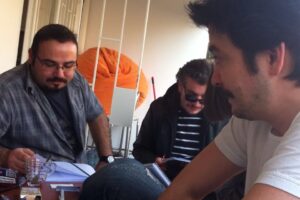 Selçuk Aydemir Instagram - İşler Güçler ilk bölüm okuma provaları ahan da #tbt 
@ahmtkural @muratcemcir
