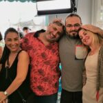 Selçuk Aydemir Instagram – Sete misafir gelmiş
(Bol tatlı getirmişler sağ olsunlar) 
#mahalledenarkadaşlar