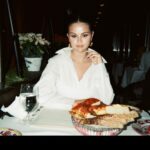 Selena Gomez Instagram - I let my phone pick my posts now