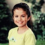 Selena Gomez Instagram - Dear younger me, please don’t be afraid to ask for help.❤️   Today is International Women’s Day and I want each of us to be gentler to ourselves. Write your younger self a @RareBeauty #rarereminder and stick it on your mirror to remind yourself that you deserve the world. Love you.