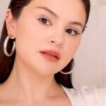 Selena Gomez Instagram - get ready with me to do…absolutely nothing 🤪 ​ Head over to @rarebeauty’s YouTube channel to see new my spring #rareroutine. I had a lot of fun with this one