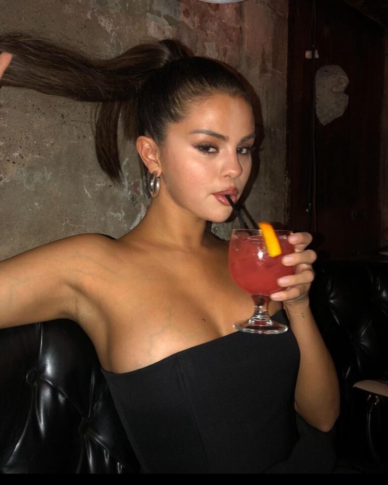 Selena Gomez Instagram - I deleted this one time because I thought maybe it was too much but eh (taking a break from social)