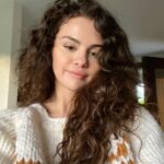 Selena Gomez Instagram - I liked my hair back then.. should I do it again?