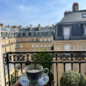 Selena Gomez Instagram - Thank you Paris for being a home to me for two months! I loved every moment. Working on this film has completely changed my life. I can’t wait to share more soon! Love you all 🤍