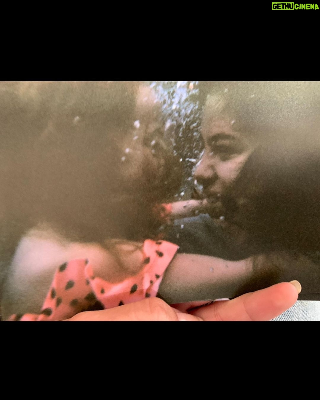 Selena Gomez Instagram - Nothing, absolutely nothing like a sisters love. Until they steal your clothes, make up and skin products but whatever she cute 🥰