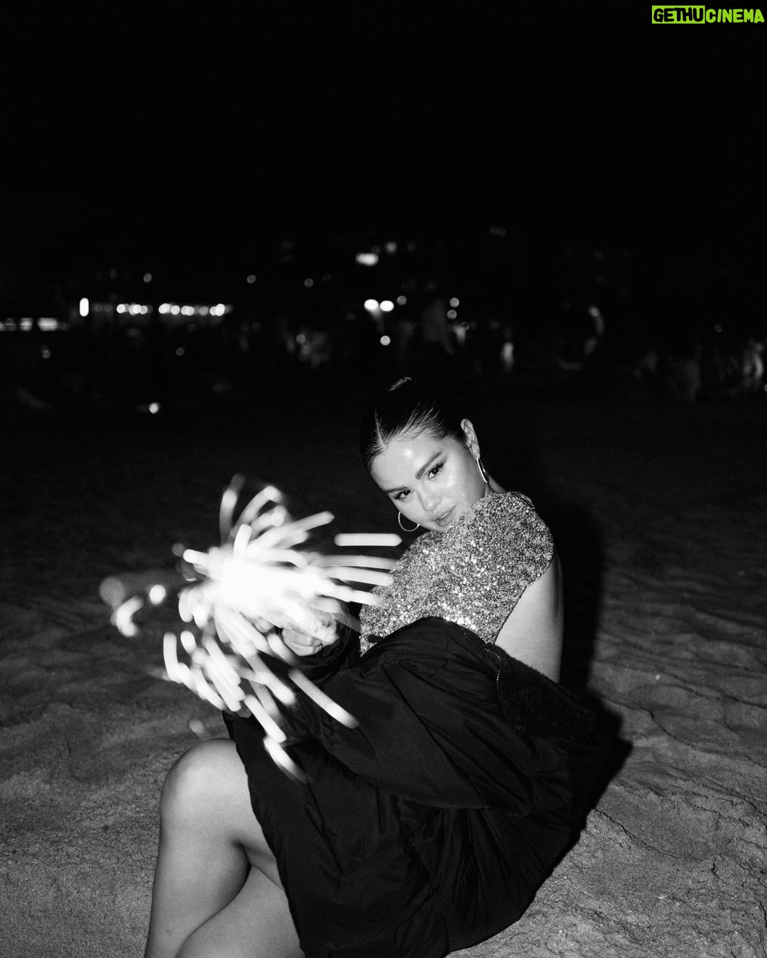 Selena Gomez Instagram - Happy New Years y’all! You have no idea how much I love you all and appreciate you!