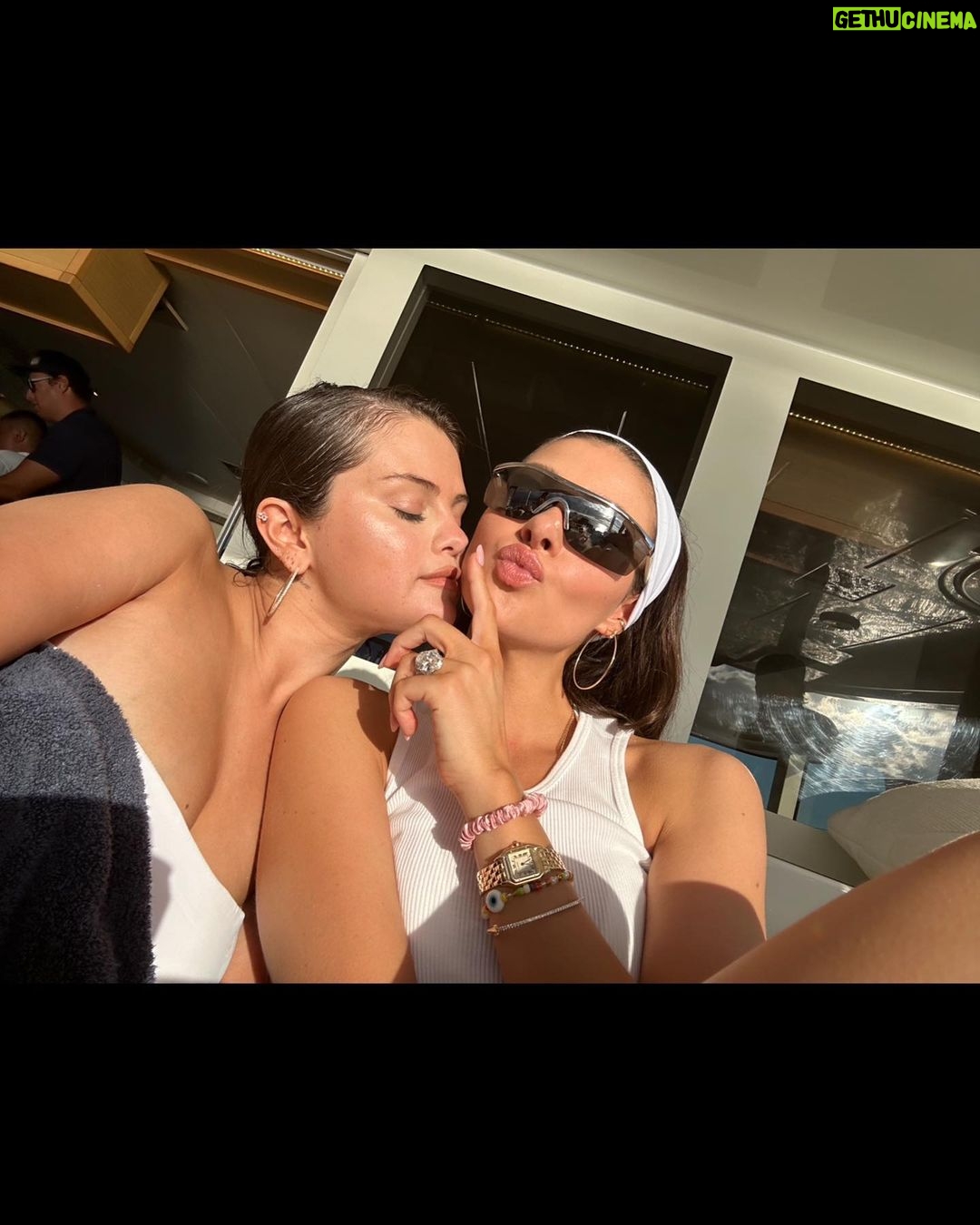 Selena Gomez Instagram - Fine calls us a throuple #foreverplusone
