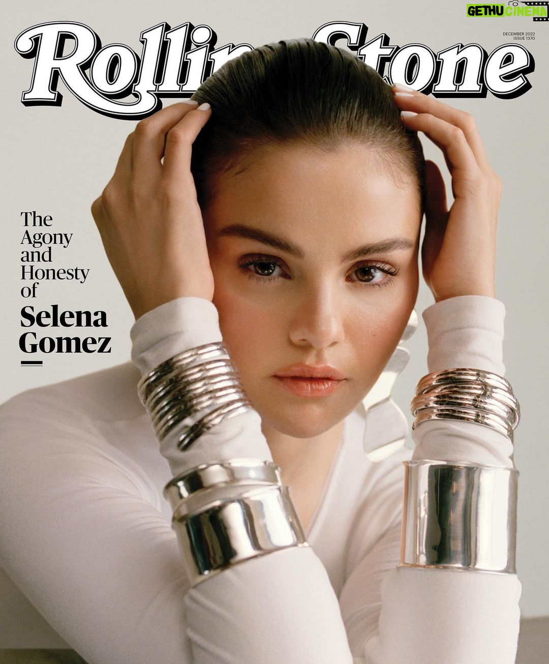 Selena Gomez Instagram - Sharing my story has not been easy. Thank you @jalexmorris for having such an open conversation with me about not just my story but yours too. It’s a reminder of exactly why I chose to share “My Mind & Me”. @Rollingstone Photographer @amanda_charchian Styling @kateyoung for @thewallgroup Creative Director @Joe_Hutchinson Director of Photography & Deputy Creative Director @Emma.V.Reeves Fashion Direction @Thealexbadia Deputy Photography Director @Sachalecca Senior Visuals Editor @photoeditorjoe Head of Video @kimberlyaleah Video Producer @ilanawoldenberg DP @maxmagerkurthdp Director of Social Media @waiss_aramesh Production @rhiannarule Set Designer Colin Donahue for Owl & The Elephant Hair Stylist @marissa.marino for @aframe_agency Make-up Artist @makeupbymelissam Lighting Tech @keithhedgecock Lighting Assistant @ryanmichaelhackett Digital Tech @milandileo Production Assistants @jackclarke02 & @urikas.bedroom Set Design Assistants Bawb Mason, Wyatt Heidenfelder, @kellys_phone Stylist Assistants @seandn & @sydengelhart Shot at @smashboxstudios