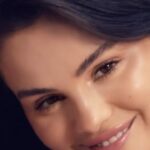 Selena Gomez Instagram - @rarebeauty Find Comfort Body Collection is now available in stores @sephora I’m really proud of this one and hope you find just as much comfort in the collection as I do. Love you guys!