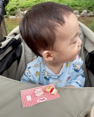 Seo Hwa-yi Instagram - ⠀⠀⠀⠀⠀⠀⠀⠀⠀⠀⠀⠀⠀⠀⠀⠀⠀ 
👶🏻안녕하세요 하기스 신입사원 골드맘 화이입니다! 
하기스패밀리 도자 미니어처 굿즈💛를 선물 받았는데요🎁
너무너무 귀여워서 심장 아프잖아요💛
하기스 굿즈맛집인거 아시죠??
작고 귀여워서 우리 골드👶🏻손에 쏘옥!
하기스 방송때두 가지고 갔다구요👍🏻

앞으로 하기스 신입사원 골드맘 ! 
대리 , 과장이 되는 그날까지 ❗️
열심히 달려볼게요 슝슝 ☁️☁️

#기저귀는하기스 👍🏻

‘해당 콘텐츠는 하기스로부터 제품을 제공받아 주관적으로 작성된 콘텐츠입니다‘

#협찬 #하기스 #하기스굿즈 ⠀⠀⠀⠀⠀⠀⠀⠀⠀⠀⠀⠀⠀⠀⠀⠀⠀ ⠀⠀⠀⠀⠀⠀⠀⠀⠀⠀⠀⠀⠀⠀⠀⠀⠀