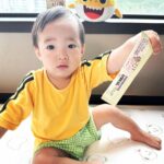 Seo Hwa-yi Instagram - ⠀⠀⠀⠀⠀⠀⠀⠀⠀⠀⠀⠀ 👶🏻골드맘 with 안국건강 💛 한달간 먹어본 후기!!! (안써도 되는데 너무 좋아서 쓰는 후기!!) 한달은 먹어봐야 알쥬!? 뭐든 꾸준히 !! 루테인, 오메가는 원래 안국건강 아닌가요? 캡슐도 작아서 먹기 편해서 #내돈내산 해서 나도 먹고 남편도 먹고 엄마도 보내드렸어요!💛 근데 #루테인츄 이거 완전 🍊내스타일! 진짜 맛있는 젤리!! (남편이 먹어보더니 여보 이거 한봉지 다 먹어도 되지? 했다는 ㅋㅋ) 진짜 너무 맛있어요! 출산하고 내 몸까지 챙겨주는 @me_missyoon 최고야💛증말!!👍🏻 울 애기는 #코박사엘더베리 🫐 이제 먹이고 있어요!!! 헤헤 맛도 있는지 춉춉💙 앞으로도 건강하게 행복하게 살게요💛 바쁜것도 좋지만 건강해야 행복해요!! 👍🏻 💌Thank you @aghealth_official @aghealth_kids @ahngookhealth  ⠀⠀⠀⠀⠀⠀⠀⠀⠀⠀⠀⠀ ⠀⠀⠀⠀⠀⠀⠀⠀⠀⠀⠀⠀