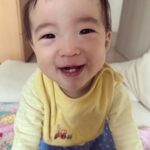 Seo Hwa-yi Instagram – #기특한우리아기 💛
👶🏻어린이집 가는것도 , 
이제 식당에서 앉아서 같이 맘마🍼먹는 것도, 
걸으려고 노력하는 것도, 
🥰웃어주는 것도 매 순간 순간마다 기특해🙏🏻

항상 밝게 웃는 아가가 될 수 있게 엄마가 매일매일 노력할게 💛 
사랑해 김골드 💛

엄마가 되는 것은 매일매일 잘해줘도 모자라다! 

#그모습그대로빛나게 ✨