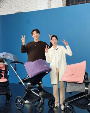 Seo Hwa-yi Instagram - 💜Bugaboo Experience Day 💜
📸오랜만에 올리는 방송영상! 

처음 섭외가 들어왔을때 실제로 우리 아가 골드가 
2대나 보유하고 있는 부가부 방송을 하게 되서 정말 기뻤구 ,
 (골드야 고마워!)👶🏻
평소에 좋아하던 잼형 선배님과 첫 방송이어서 더 영광이었습니다 🙏🏻
거기에 PD님까지 꿀조합 🍯

스케일까지 어마어마 했쥬? ✨
세상에 뛰어다니면서 자유롭게 방송했어요! ㅎㅎ
성공💜 서남매 첫 방송 성공적!!

광고, 홍보, 할인 하지 않아도 없어서 못사는 #부가부폭스5 ⭐️
함께 할 수 있어서 영광이었습니다🙏🏻
정말 제 진심이 느껴지셨쥬? 
엄마로 찐후기를 들려드릴수 있어서 행복했어요! 😁
곧 또 만나요!

믿고 맡겨주신 부가부코리아 관계자님들 @bugabookorea ✨

함께하구 처음 케미인데 너무 잘맞는 잼형오라버니 @colossus188 ✨

그리고 PD님 @0ssung0 ✨
 
모든 스텝분들까지 감사합니다 🙏🏻

새로워진 부가부폭스5 유투브에도 올렸으니 #많관부 부탁드려요!