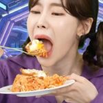 Seo Hwa-yi Instagram - ⠀⠀⠀⠀⠀⠀⠀⠀⠀⠀⠀⠀⠀⠀ (이런건 밤에 ⭐️ 올리는거 맞죠??) 🍚CJ제일제당 햇반 , 비비고 벌써 4번째 방송을 앞두고 있어요! (마침 오늘 마지막 햇반을 남편이랑 다 먹어서 🍚똑 떨어져서 나도 쟁이는 방송) 방송이 거듭날수록 항상 신기록인 매출과, 먹방 ㅋㅋ(너무 둘다 잘먹어서 다들 놀래심) 햇반3공기 김치찌개 만두 한봉 치킨 한마리 기본💙 먹방할까봐요,,,,,💙 다음을 생각하게 되는 즐거운 방송 ! 🙏🏻 방송때마다 재미있는 의견 다 들어주시는 내짝궁 우진쓰~~ @speaker.wj 그리고 @showffle @showffle_jaeyoung 너무 감사합니다! 믿고 맡겨 주시는 @cjcheiljedang @cjhetbahn @bibigo.official 🍚 깊은 감사를 💛💛 드립니다! 둘다 연기 전공이라 척하면 척!! 케미도 좋고 맛있어서 방송이 아니라 맛집가는 기분 !!👍🏻 ✅월요일 오전 10시 더 맛있고 재밌는 컨셉으로 찾아옵니다! 기대해 주세요!🙏🏻 ⠀⠀⠀⠀⠀⠀⠀⠀⠀⠀⠀⠀⠀⠀ ⠀⠀⠀⠀⠀⠀⠀⠀⠀⠀⠀⠀⠀⠀ ⠀⠀⠀⠀⠀⠀⠀⠀⠀⠀⠀⠀⠀⠀ ⠀⠀⠀⠀⠀⠀⠀⠀⠀⠀⠀⠀⠀⠀