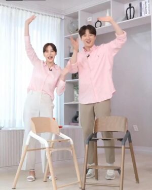 Seo Hwa-yi Instagram - ⠀⠀⠀⠀⠀⠀⠀⠀⠀⠀⠀⠀⠀⠀⠀⠀  
⭐️부가부 지라프 최초런칭쇼🪑
유모차 1등 브랜드 부가부에서 #아기의자 신상이 나왔어요!
역시나 환상궁합 이제는 별이아빠 경환오빠랑!
더 놀란건 맞춘거 아니구 둘이 똑같이 입고옴ㅋㅋ🌷

👊🏻와 21만명이 넘게 봐주셨어요!🙏🏻
국내 최초런칭 방송이라 정말 신경많이 썼는데 성공적으로 마무으리!!!

환상궁합 멤버들이랑은 언제나 즐거워요 !
실제 경험담을 녹여서 재미있게 방송 ! 
항상 믿고 맡겨주셔서 감사합니다 🙏🏻
더 진심을 다해서 열심히 할게요!!! ⠀⠀⠀⠀⠀⠀⠀⠀⠀⠀⠀⠀⠀⠀⠀⠀