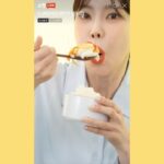 Seo Hwa-yi Instagram - ⠀⠀⠀⠀⠀⠀⠀⠀⠀⠀⠀⠀⠀⠀⠀⠀   Cj제일제당 💛 햇반 🍚 한국인은 밥이죠! 👶🏻임신중에 방송하고 출산후에 또 만난 햇반! 실제로 저는 육아맘에 워킹맘이라 햇반없인 못사라요,,🍚 오늘 아침 점심도 햇반 💛 24시간내에 🕕 도정해 갓지은 밥맛을 느낄수 있다구요! 햇반 +스팸한조각 말모💛 생각보다 너무 잘먹는다며 다들 놀라신 👍🏻 방송중 밥 세그릇 뚝딱!! 저 식품방송 환영이에요! 먹방, 요리에 진심입니다! 매출도 👍🏻👍🏻👍🏻 ⭐️수요일 오전 10시!! 햇반 박사시리즈 🥼로 찰떡캐미 우진님과 한번 더 돌아옵니다! 그땐 저도 변신할 예정이니 기대해 주세요! 다들 밥챙겨드세요 🍚🍚🍚 ✅마지막은 지인이 닮았다며 보내준 #하정우먹방 ㅋㅋㅋ⠀⠀⠀⠀⠀⠀⠀⠀⠀⠀⠀⠀⠀⠀⠀⠀  ⠀⠀⠀⠀⠀⠀⠀⠀⠀⠀⠀⠀⠀⠀⠀⠀