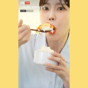 Seo Hwa-yi Instagram - ⠀⠀⠀⠀⠀⠀⠀⠀⠀⠀⠀⠀⠀⠀⠀⠀  
Cj제일제당 💛 햇반 🍚
한국인은 밥이죠!
👶🏻임신중에 방송하고 출산후에 또 만난 햇반!
실제로 저는 육아맘에 워킹맘이라 햇반없인 못사라요,,🍚
오늘 아침 점심도 햇반 💛
24시간내에 🕕 도정해 갓지은 밥맛을 느낄수 있다구요! 
햇반 +스팸한조각 말모💛

생각보다 너무 잘먹는다며 다들 놀라신 👍🏻
방송중 밥 세그릇 뚝딱!!
저 식품방송 환영이에요! 
먹방, 요리에 진심입니다!
매출도 👍🏻👍🏻👍🏻

⭐️수요일 오전 10시!!
햇반 박사시리즈 🥼로 찰떡캐미 우진님과 한번 더 돌아옵니다!
그땐 저도 변신할 예정이니 기대해 주세요!

다들 밥챙겨드세요 🍚🍚🍚

✅마지막은 지인이 닮았다며 보내준 #하정우먹방 ㅋㅋㅋ⠀⠀⠀⠀⠀⠀⠀⠀⠀⠀⠀⠀⠀⠀⠀⠀  ⠀⠀⠀⠀⠀⠀⠀⠀⠀⠀⠀⠀⠀⠀⠀⠀