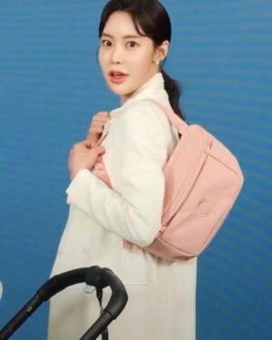 Seo Hwa-yi Instagram - 💜Bugaboo Experience Day 💜
📸오랜만에 올리는 방송영상! 

처음 섭외가 들어왔을때 실제로 우리 아가 골드가 
2대나 보유하고 있는 부가부 방송을 하게 되서 정말 기뻤구 ,
 (골드야 고마워!)👶🏻
평소에 좋아하던 잼형 선배님과 첫 방송이어서 더 영광이었습니다 🙏🏻
거기에 PD님까지 꿀조합 🍯

스케일까지 어마어마 했쥬? ✨
세상에 뛰어다니면서 자유롭게 방송했어요! ㅎㅎ
성공💜 서남매 첫 방송 성공적!!

광고, 홍보, 할인 하지 않아도 없어서 못사는 #부가부폭스5 ⭐️
함께 할 수 있어서 영광이었습니다🙏🏻
정말 제 진심이 느껴지셨쥬? 
엄마로 찐후기를 들려드릴수 있어서 행복했어요! 😁
곧 또 만나요!

믿고 맡겨주신 부가부코리아 관계자님들 @bugabookorea ✨

함께하구 처음 케미인데 너무 잘맞는 잼형오라버니 @colossus188 ✨

그리고 PD님 @0ssung0 ✨
 
모든 스텝분들까지 감사합니다 🙏🏻

새로워진 부가부폭스5 유투브에도 올렸으니 #많관부 부탁드려요!