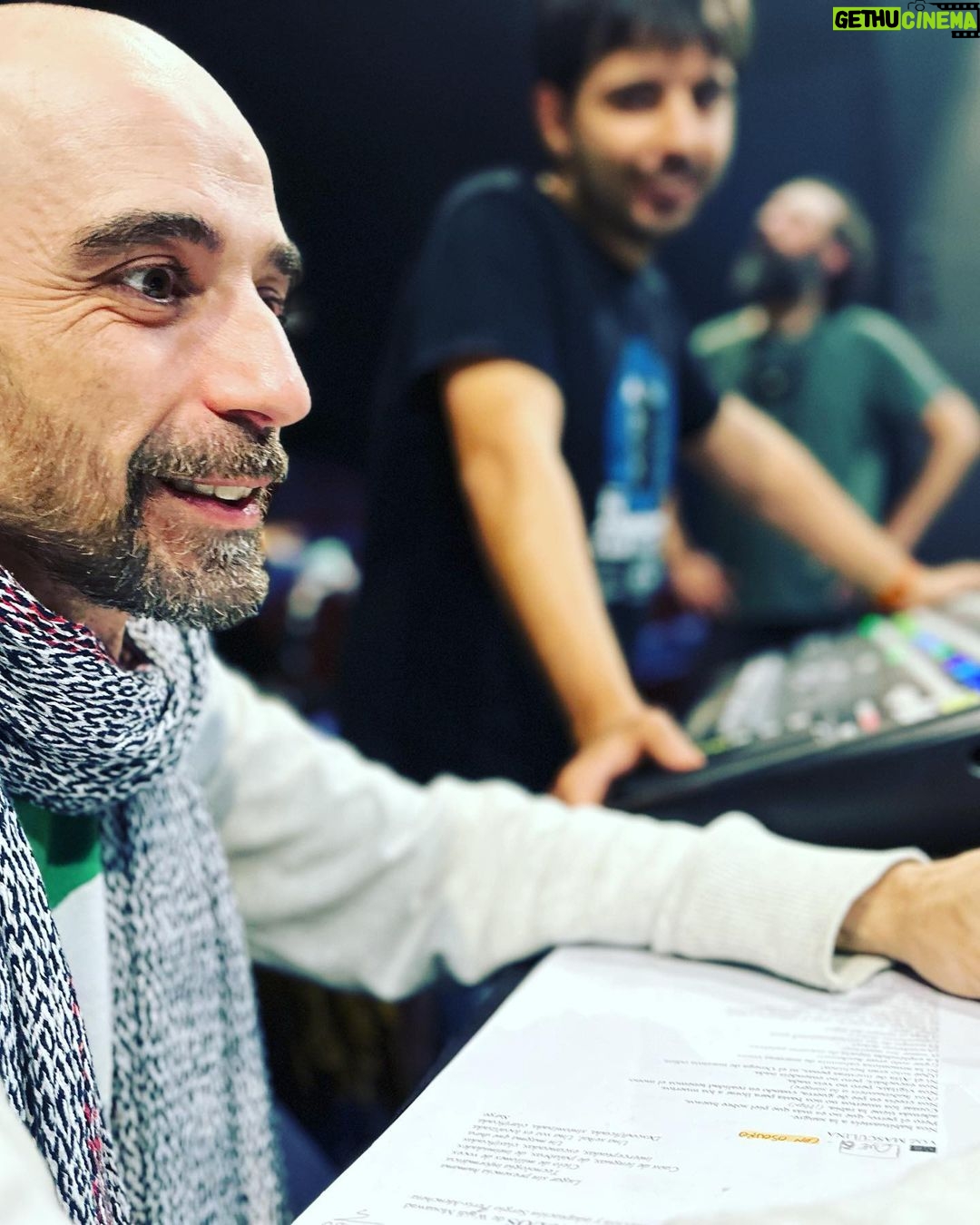 Sergio Peris-Mencheta Instagram - Parte del EQUIPAZO pirata 🏴☠️ de este #Cielos de #Mouawad 6 days left !! Apretando a ver si llegamos !!! Teatro de La Abadía