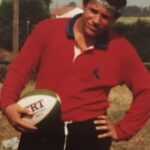 Sergio Peris-Mencheta Instagram - I’ve always gotten the good things in life, and I’ve always felt guilty of it, to be honest. It’s a really annoying feeling of not-deserving, that has been with me since my first call up to the Spanish Rugby National Team, somewhere around 1991, and has never left me.  I’ve worked on TV all over the world. Most times playing lead, heroic, larger than life characters. So many times, I’ve galloped yelling “Ahhhhh!!!!”, wielding a sword and dressed as a warrior, exactly how I dreamed I would as a child.  I’ve worked on film in different languages, opposite people that until then, for me, only existed in a BETAMAX tape that I would rent from “Acuario”, my neighborhood’s video club.  I’ve won, and hosted, competitions, and I’ve worked with the most brilliant theater minds, playing fascinating characters. I’ve directed, I’ve created, I’ve told stories I needed to tell while on board of my “Barco Pirata”.  I’ve played a lot, and although I’ve lost, I win more in general, with the right amount of luck always by mi side, along with that guilty feeling.  And if professionally I’ve done well, in my personal realm, life has always rewarded me with only the best company. Starting with our Marta, Rio, Olmo, Senda (our dog) and me team. The adventures, life changes, trips, projects in common. WHAT A TEAM…19 and a half years later, I’m still madly in love with Marta, that every day makes me feel wanted and loved.  And my friends, teachers, my Mamuska and Yonyon… … All this, just to say that this time, the dice didn’t roll my way. I’m knee deep in chemotherapy treatment and waiting for a later bone marrow transplant. I got dealt a different hand this time. I’m in a place where only those that have been there know about. I feel vulnerable, terrified and small like never before, and for the last few months, taking stock of each step i take in this earth. I am aware that I don’t control this hand. I know life takes the reins, and there’s a part there where all I can do is trust and go with the flow.  But my pockets are full of dice, that I rub over and over. I’ve always been a sixes kind of man and not about to stop now. (Traducción en español en comentarios) City Of Hope Hospital