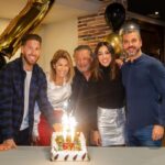 Sergio Ramos Instagram - Pocas cosas me llenan de más orgullo que ser “el hijo de la Paqui”. Porque, mamá, a tu familia nos llena de orgullo tu amor, tu bondad, tu alegría y todas esas cualidades que nos han ayudado a ser mejores cada día de nuestras vidas. Tienes duende y nosotros somos afortunados de disfrutarlo a tu lado. Te queremos, vieja. ¡Feliz cumpleaños! ♥️ Happy birthday, mom! 😘♥️