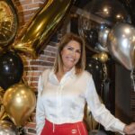 Sergio Ramos Instagram - Pocas cosas me llenan de más orgullo que ser “el hijo de la Paqui”. Porque, mamá, a tu familia nos llena de orgullo tu amor, tu bondad, tu alegría y todas esas cualidades que nos han ayudado a ser mejores cada día de nuestras vidas. Tienes duende y nosotros somos afortunados de disfrutarlo a tu lado. Te queremos, vieja. ¡Feliz cumpleaños! ♥️ Happy birthday, mom! 😘♥️