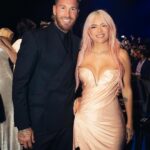 Sergio Ramos Instagram - @latingrammys photo dump: 1. Red carpet 2. My sis @mirianramosoficial 3. @karolg 4. @shakira 5. @sebastianyatra 6. @ovyonthedrums 7. @npastorioficial 8. @monlaferte 9. My siblings @reneramosoficial @mirianramosoficial 10. Me 😁 Look: @dolcegabbana