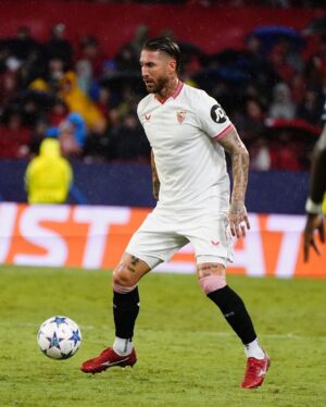 Sergio Ramos Instagram - Una derrota que duele, pero esto no acaba aquí. Quedan tres partidos y nos dejaremos el alma y el corazón.

A defeat that hurts, but it doesn't end here. There are three games left and we will play with our heart and soul.